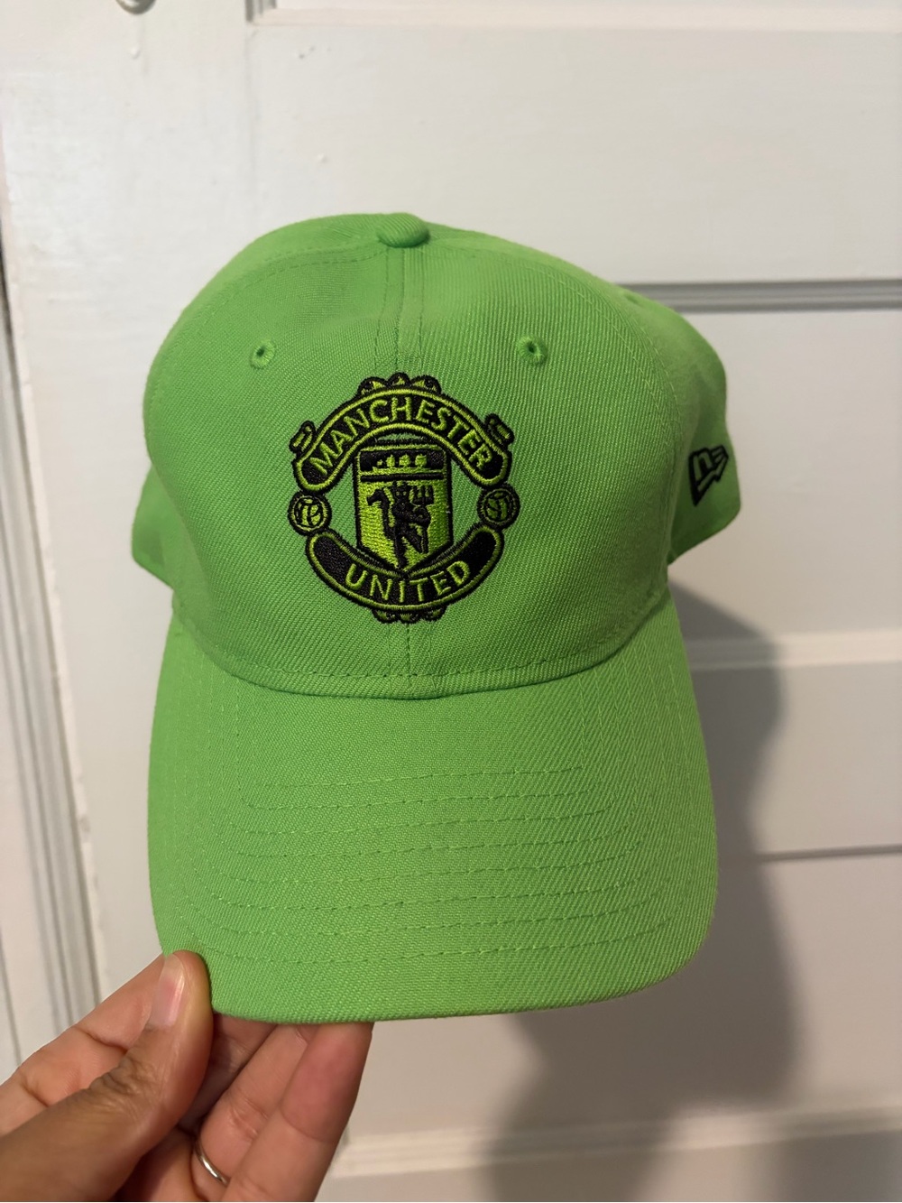 New Era Manchester United Neon Green Baseball Hat